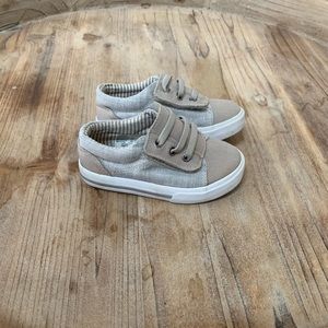 Unisex Tan slip on sneakers